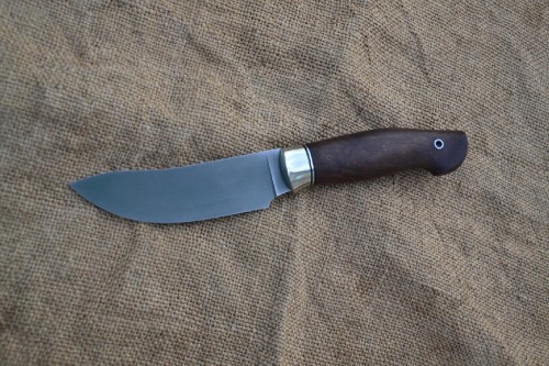 Нож Скинер - сталь PGK, мельхиоровое литьё, G10, стабилизированный орех.